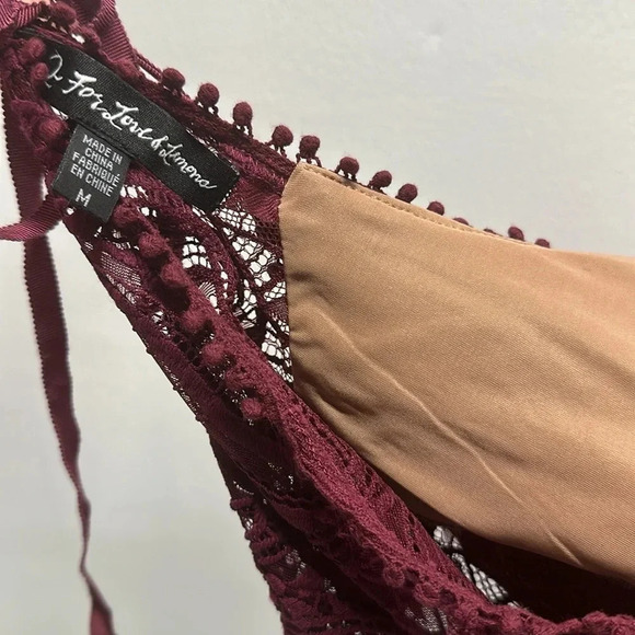 For Love And Lemons Emerie Cut Out Dress Mini Lace Long Sleeve Merlot Red Medium - Picture 10 of 12